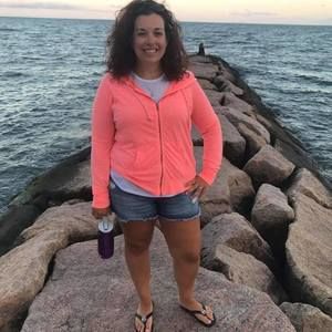 Meet your Posher, Alyson